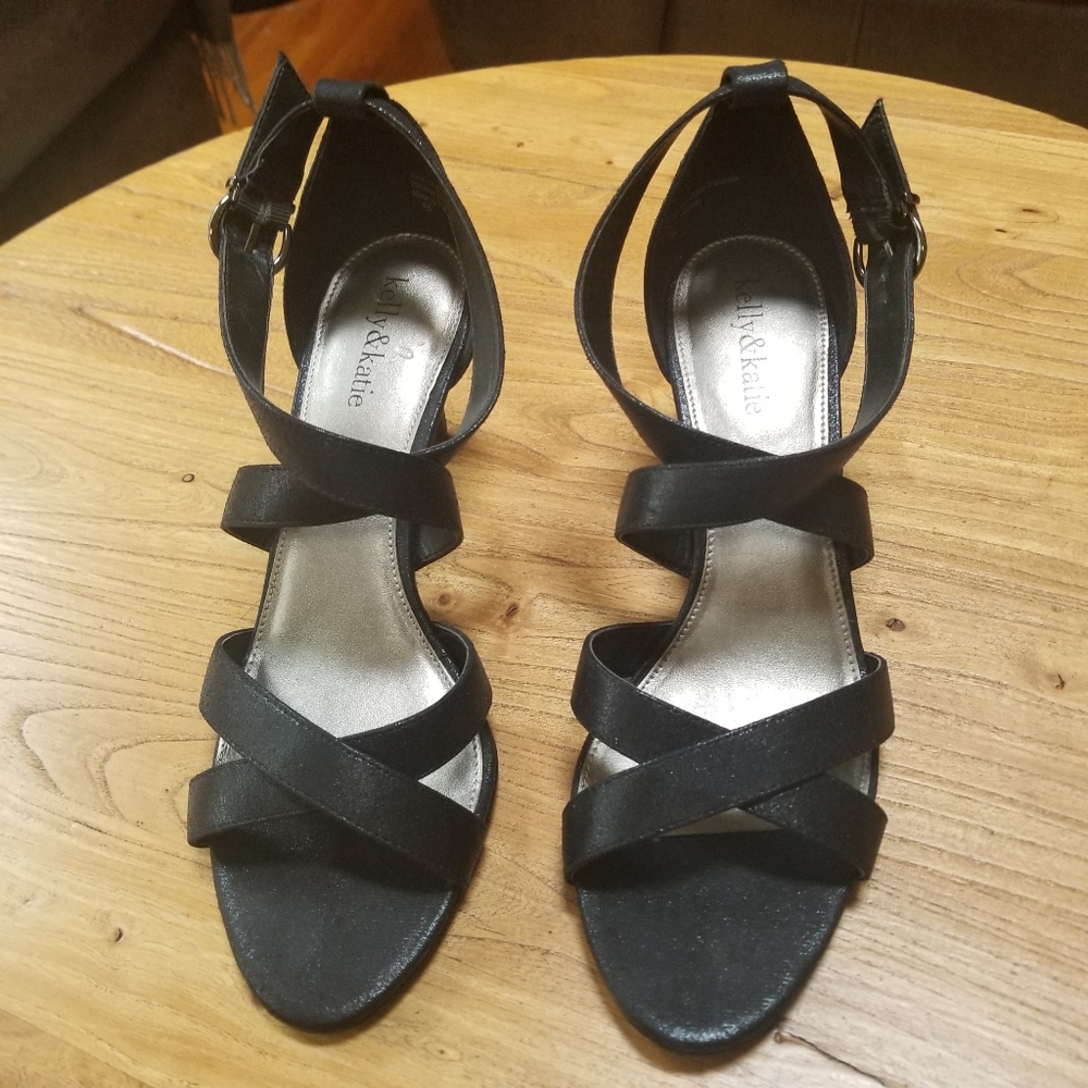 Kelly & Katie dress sandals